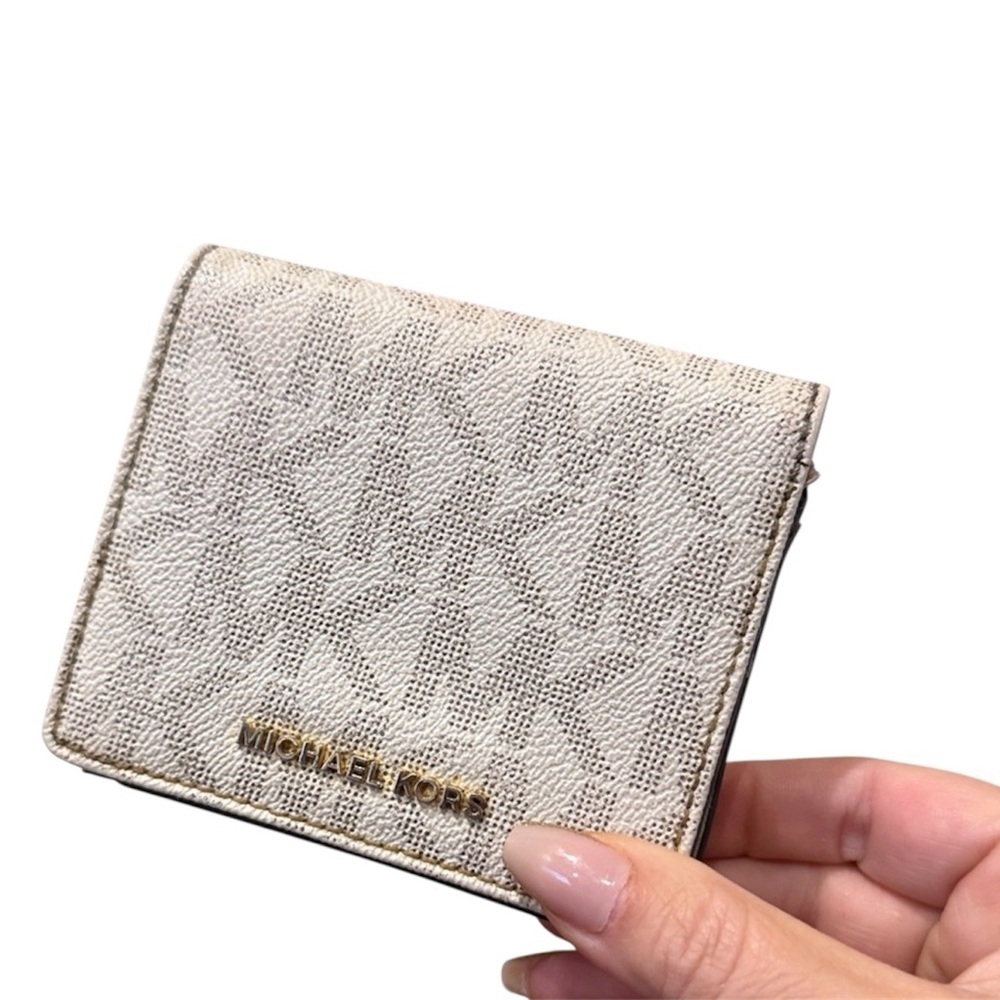 Michael Kors Beige Monogram Wallet designer MK gold card purse coin leather